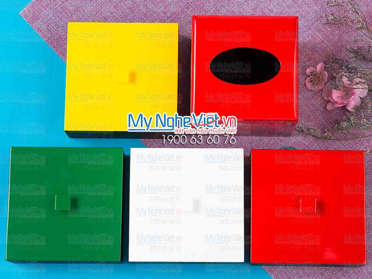 Bộ hộp đựng bánh trung thu 4 bánh + hộp khăn giấy vuông khắc hoa hồng đỏ tươi MNV-QT012