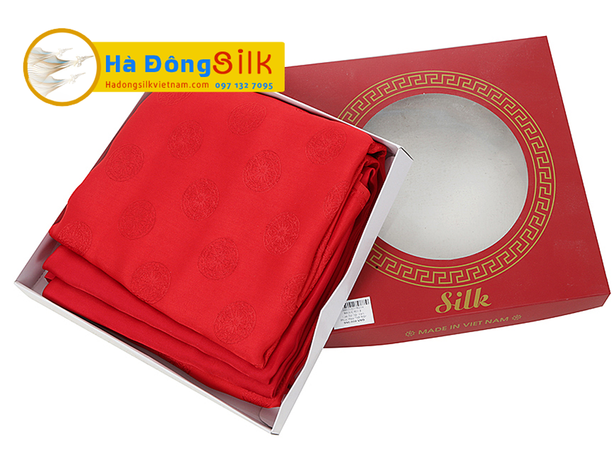 Lụa áo dài Hà Đông Hoa Đào nền đỏ thắm MNV-LHD19