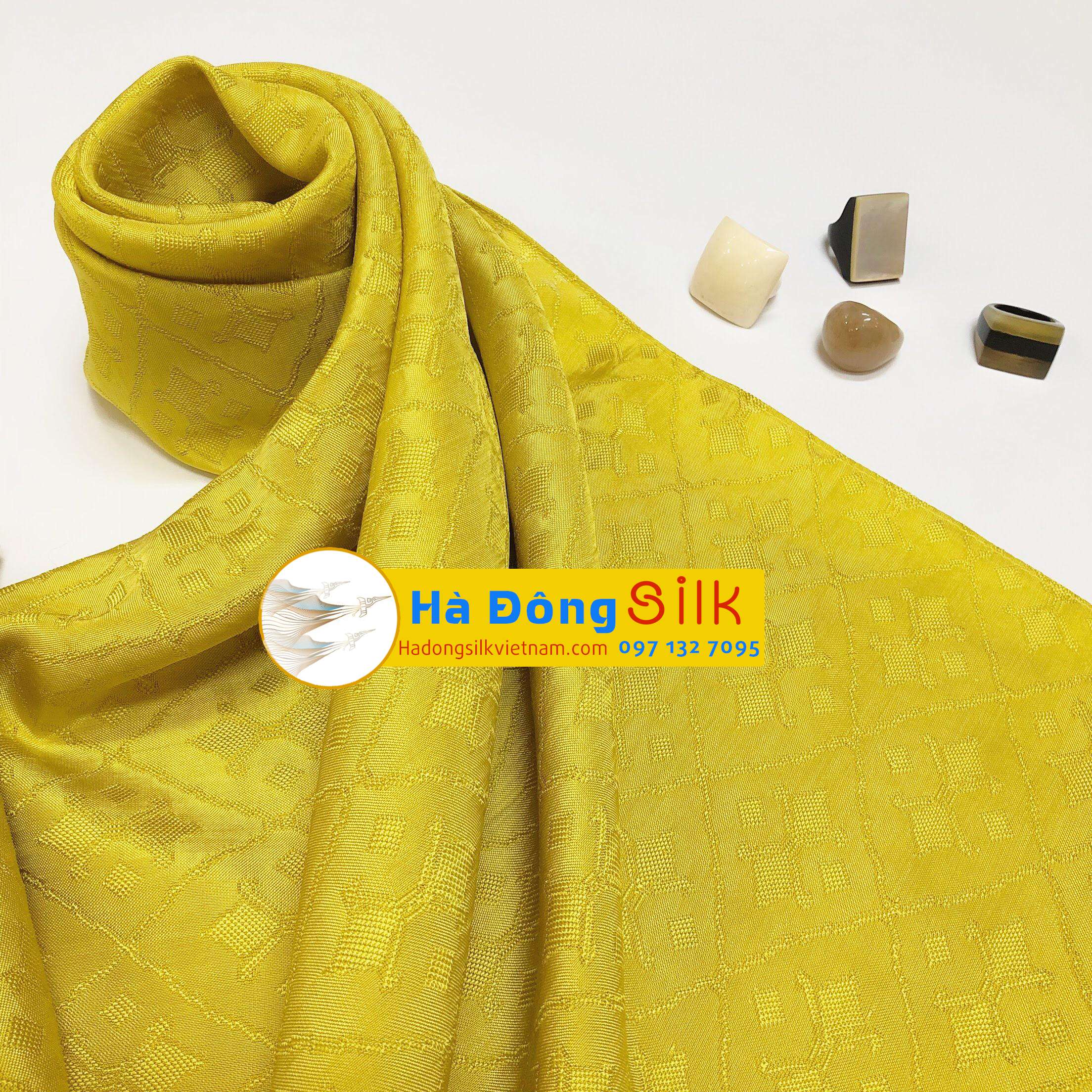 Khăn choàng cổ lụa PT silk vân vuông màu vàng MNV-KL108( khăn vuông)