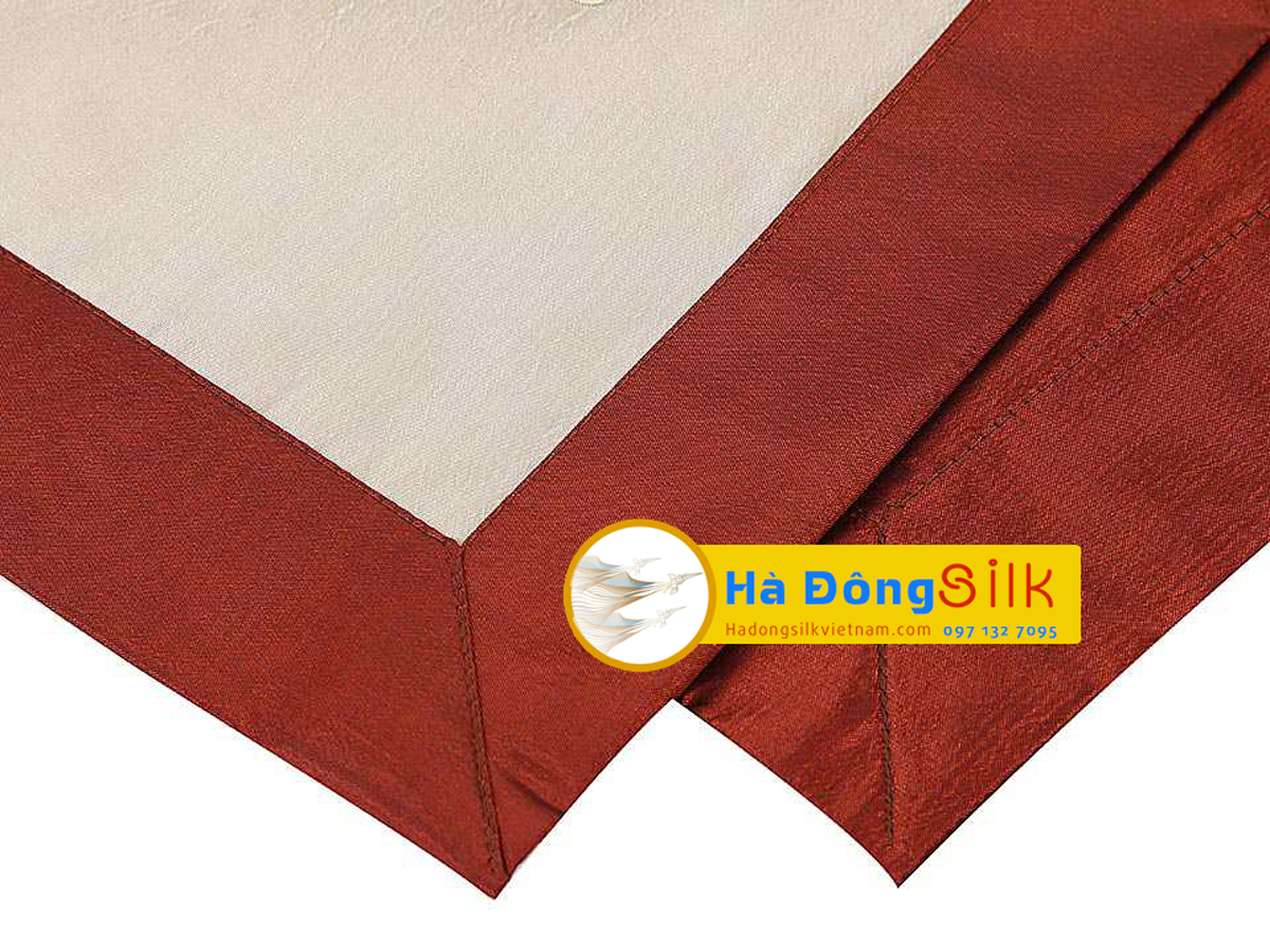 Bộ khăn lụa lót bàn ăn thêu hoa đào trắng đỏ MNV-KLTB12 (dài)
