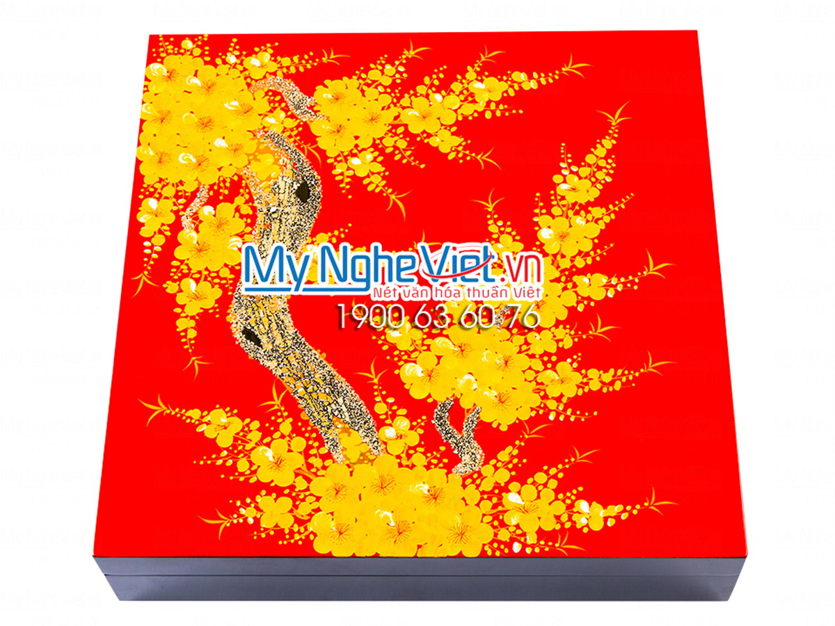 Hộp mứt vuông 4 ngăn mai vàng nền đỏ MNV-HM02-1