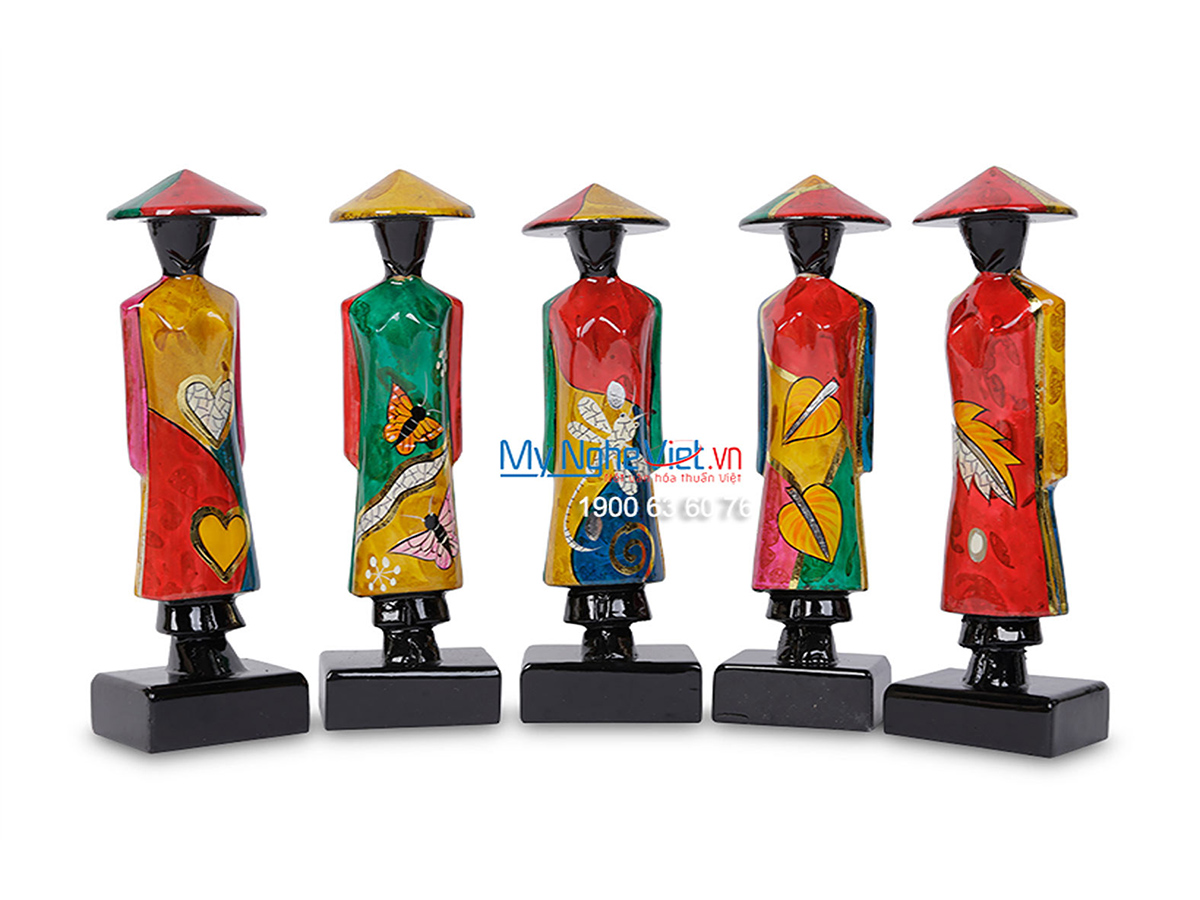 Vietnamese Girl in Ao Dai Lacquer Painting Statue MNV-T01