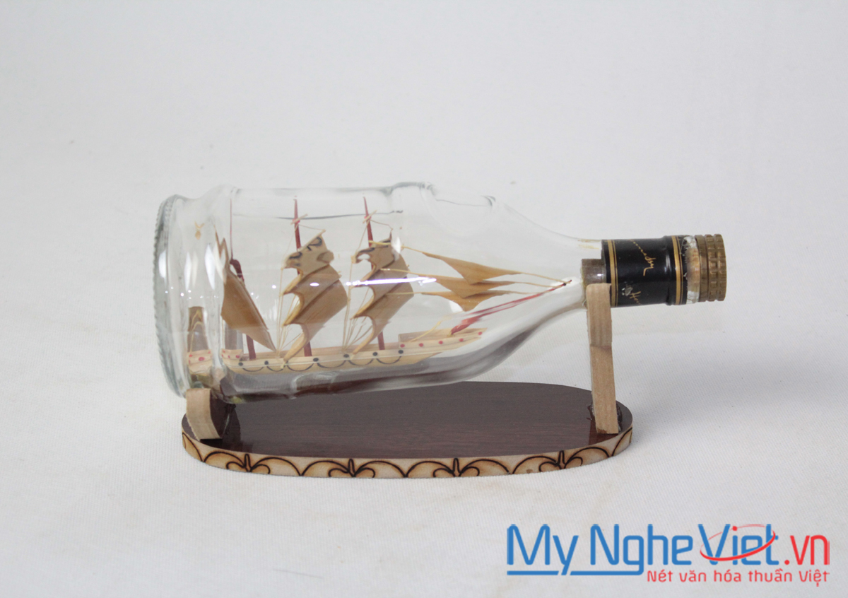 Model boat in bottle MNV-MHC03