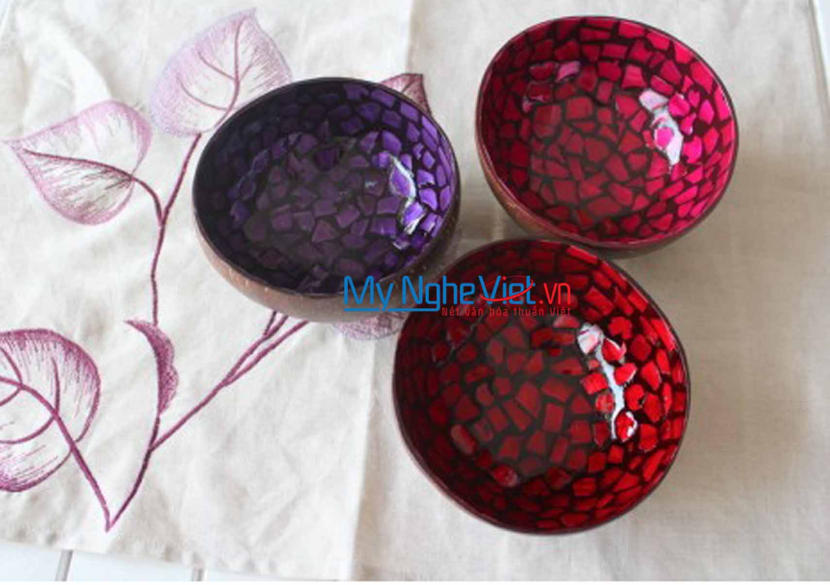 Lacquer Painting Coconut Cup MNV-CDSM01