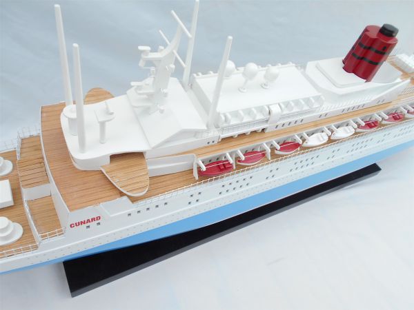 Queen Elizabeth 2 Ship Model - CSQELI2-100P
