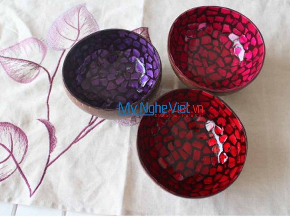 Multicolor Lacquer Painting Coconut Cup MNV-SPSM01