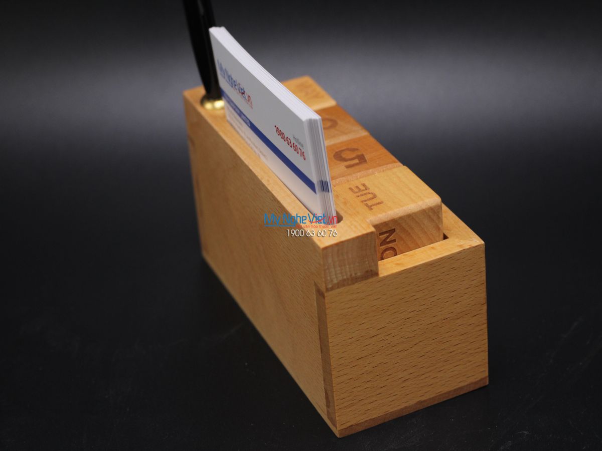Lịch gỗ namcard bút MNV-QTN01-1