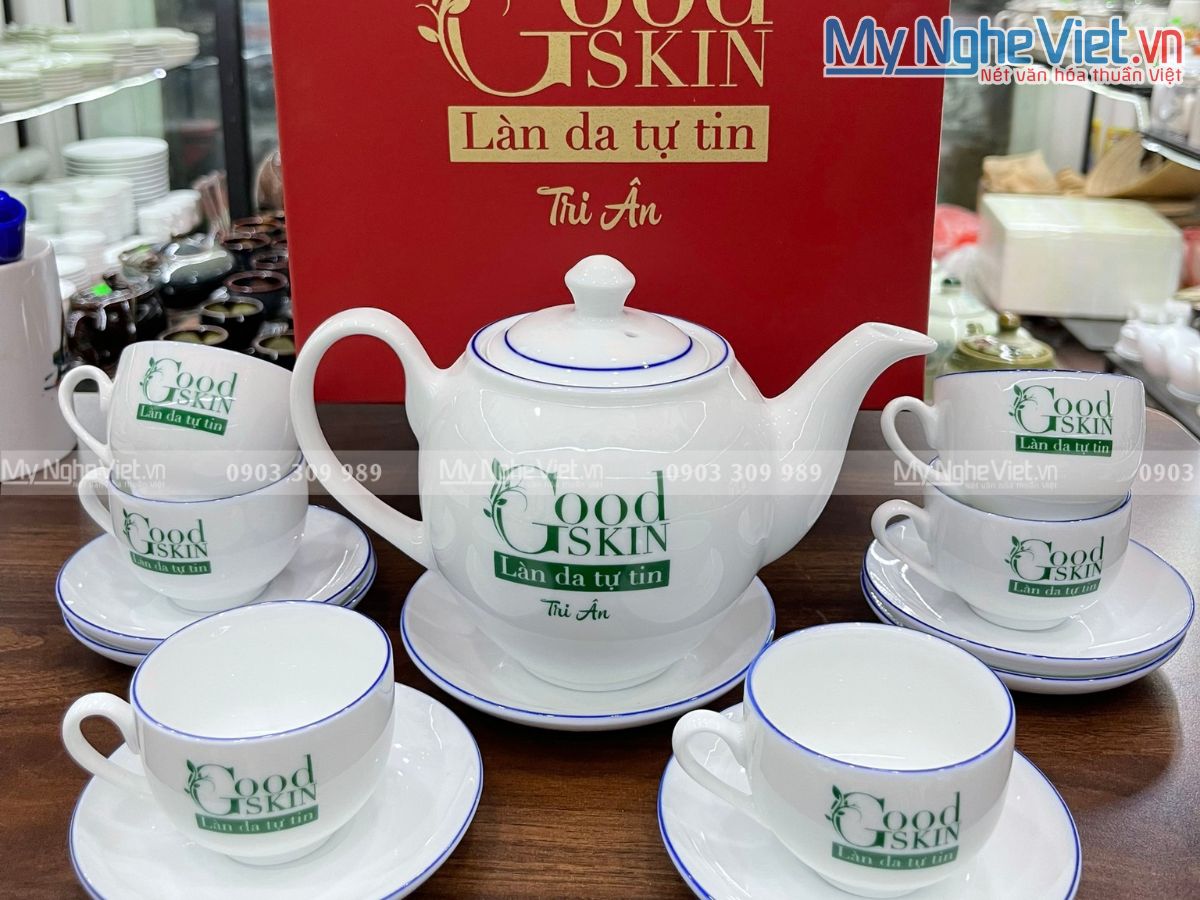Bộ bình trà men trắng viền miệng in logo công ty GOOD SKIN