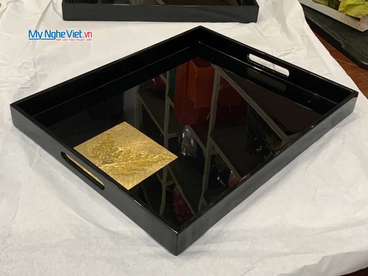 Khay sơn mài dát vàng lá cây nền đen KSMTN34-3
