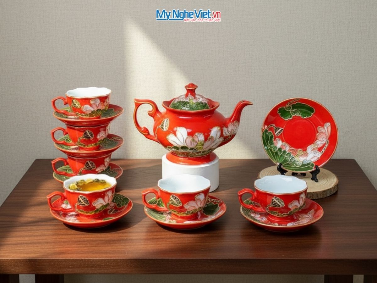 Bộ Bình Trà Queen Màu Đỏ Vẽ Vàng Kim Họa Tiết Hoa Đắp Nổi Hoa Sen MNV-BTV15.2.1