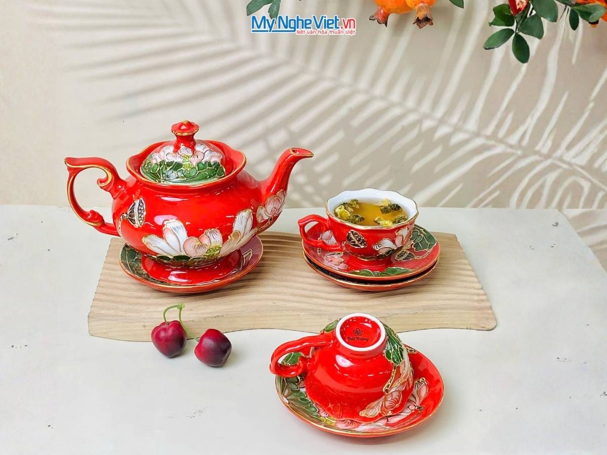 Bộ Bình Trà Queen Màu Đỏ Vẽ Vàng Kim Họa Tiết Hoa Đắp Nổi Hoa Sen MNV-BTV15.2.1