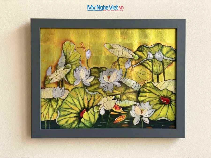 Tranh Sơn Mài Hoa Sen Dát Bạc Nền Vàng 35x45cm TBL34/17K3-4