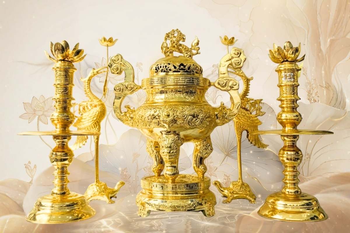 Bộ đồ thờ cúng bằng đồng