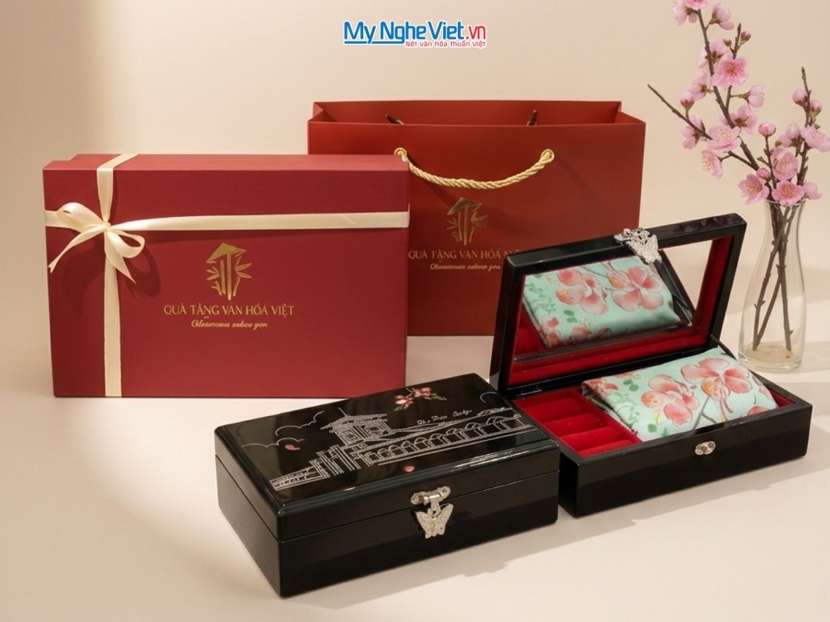 Hộp sơn mài & sản phẩm lụa 