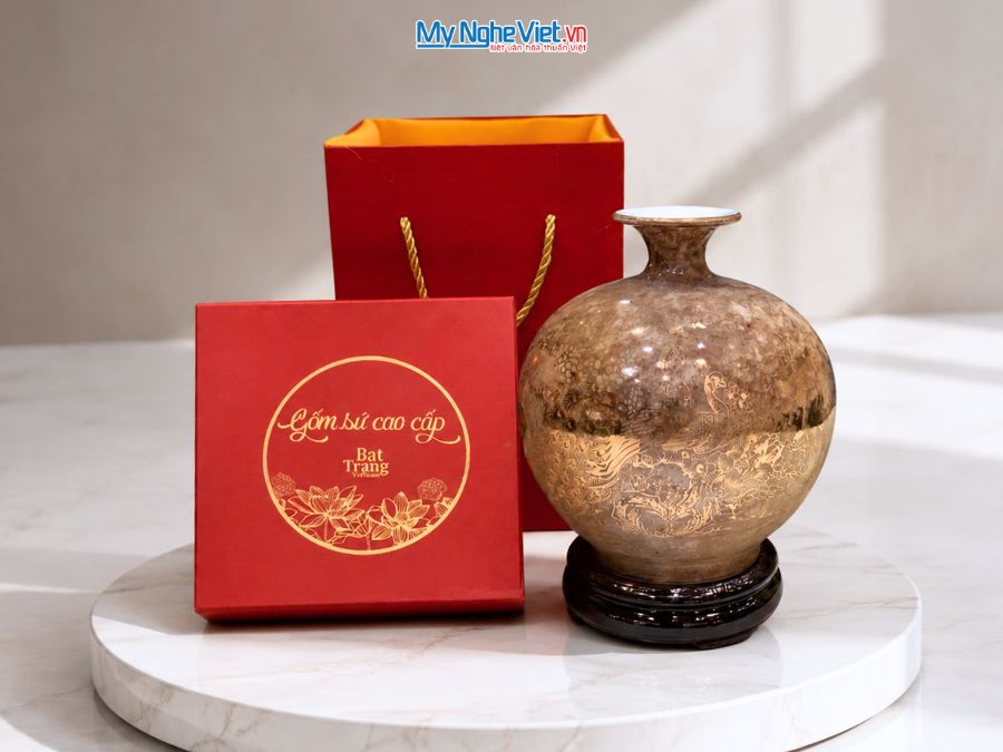 Bình Hút Tài Lộc Chim Công Hoa Sen Men Vân Đá Nâu H22cm MNV-VBT22/8