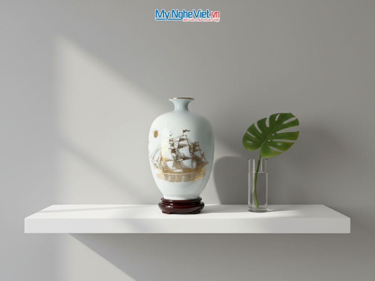 Bình thu tài hút lộc dáng cao thuận buồm trắng + chân đế + hộp xi D16x H30 LHGML02-7