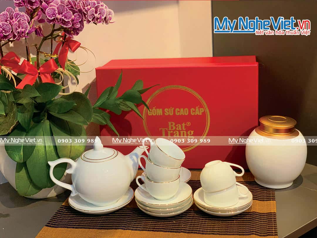 Bình trà Bát Tràng men trắng viền chỉ vàng kim + Hũ trà 200g BBT-VBT12/2