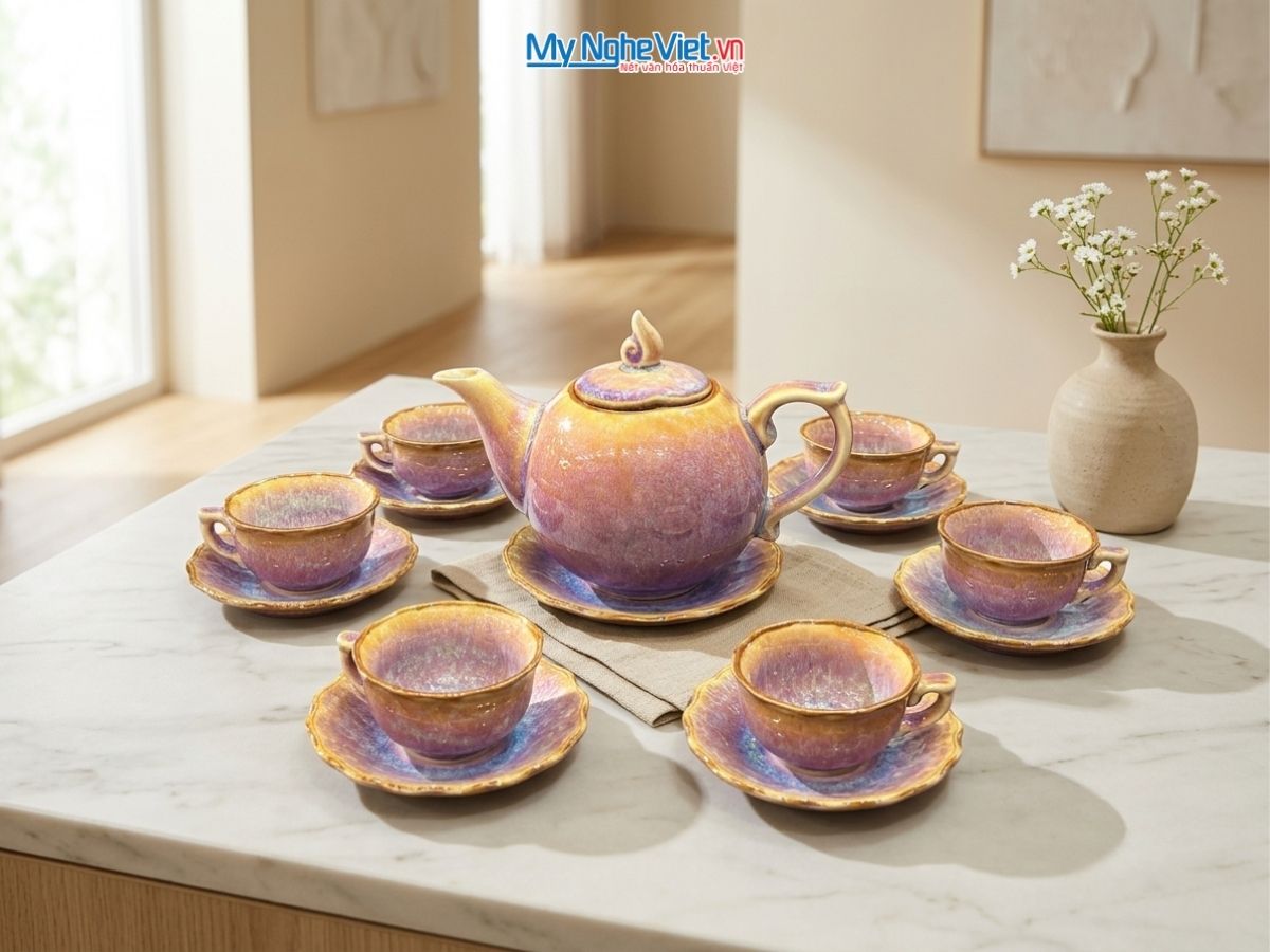Bộ Bình Trà Dáng Chóp Lửa Men Hỏa Biến Màu Hồng 600ml HBT82025.1