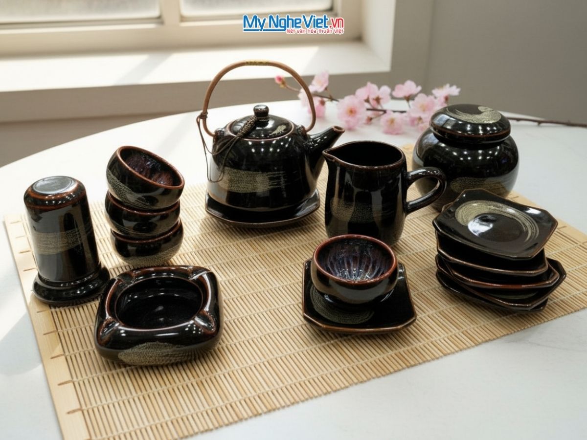 Bình Trà Men Hỏa Biến Quệt Trắng + Phụ Kiện MNV-PKTS583-3