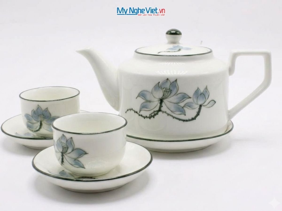 Bộ Bình Trà Men Kem Dáng Vuông Vẽ Sen MNV-TS529-1