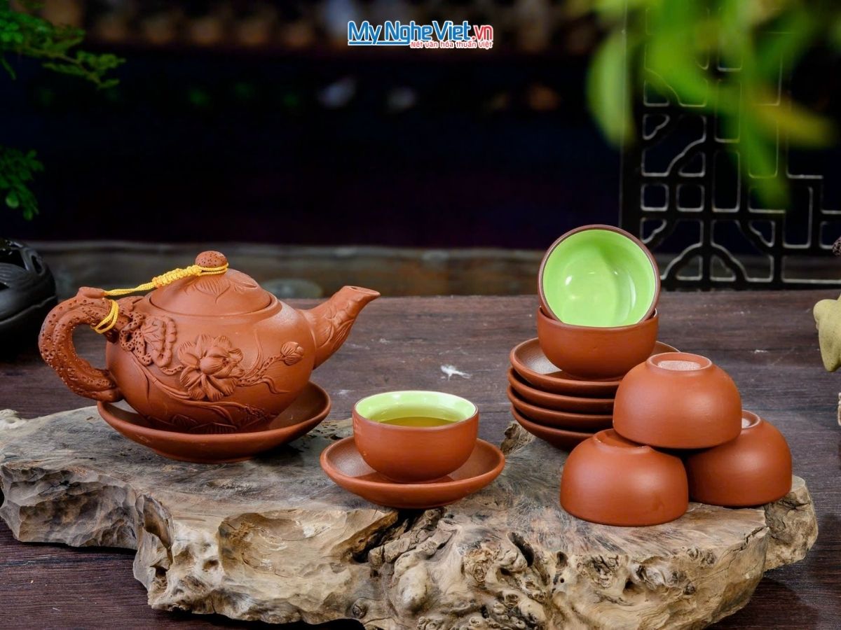 Bộ Bình Trà Tử Sa Hoa Sen Đắp Nổi MNV-BTTS15