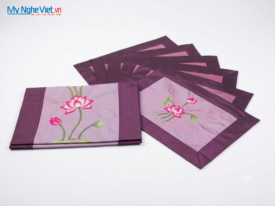 Khăn Trải Bàn Thêu Hoa Sen Màu Tím MNV-KLTB11.7