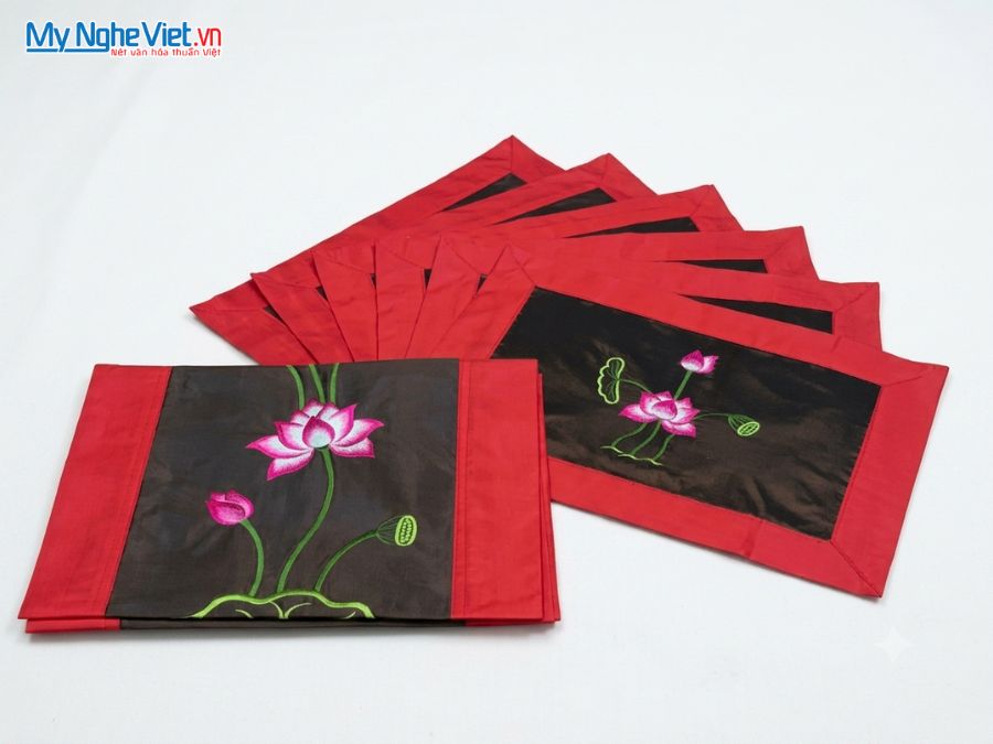 Khăn Trải Bàn Thêu Hoa Sen Màu Nâu Đỏ MNV-KLTB11.8