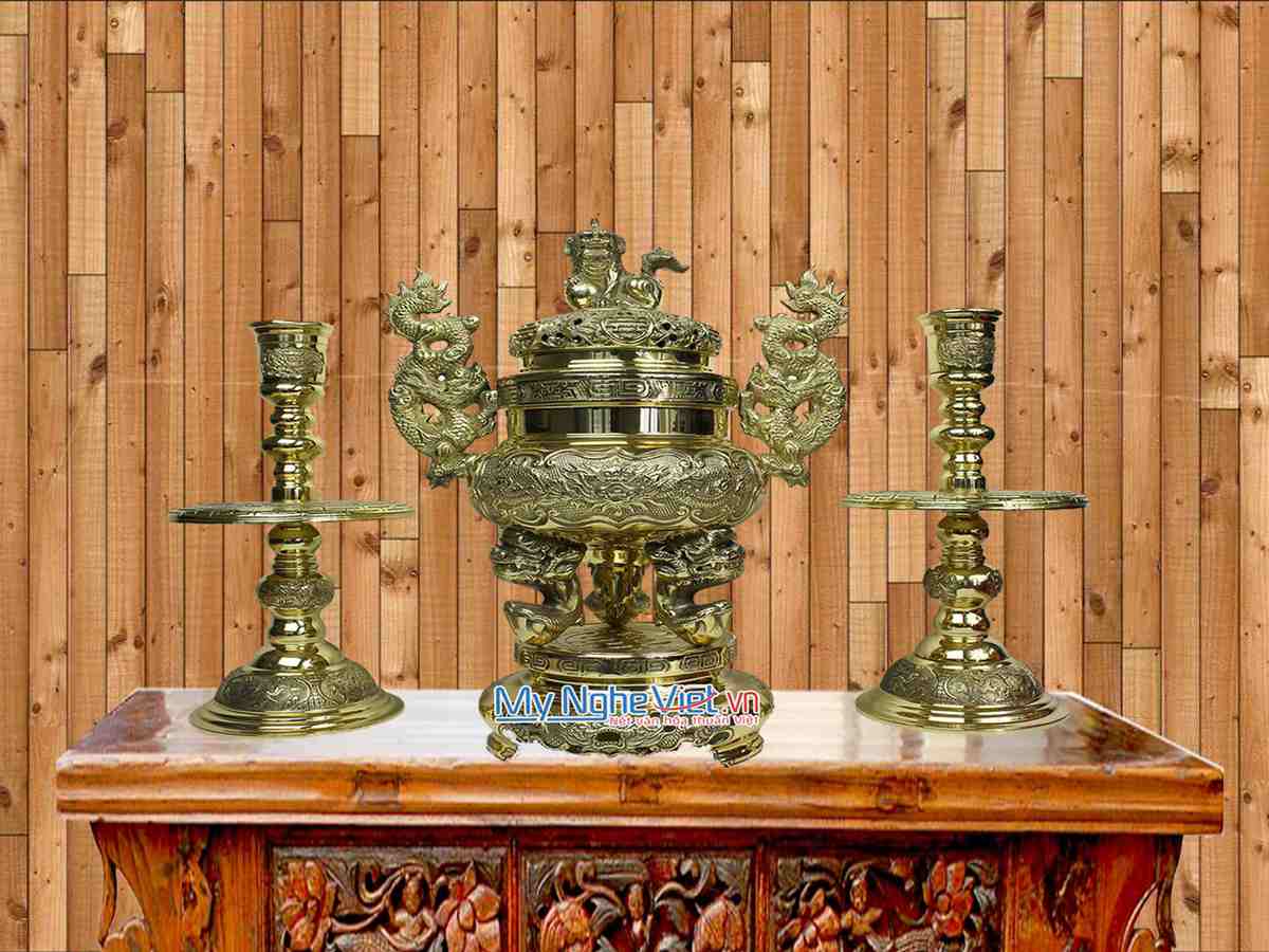 Bộ Lư đồng (Đỉnh đồng) và chân nến đồng - Bộ thờ cúng MNV-DD18