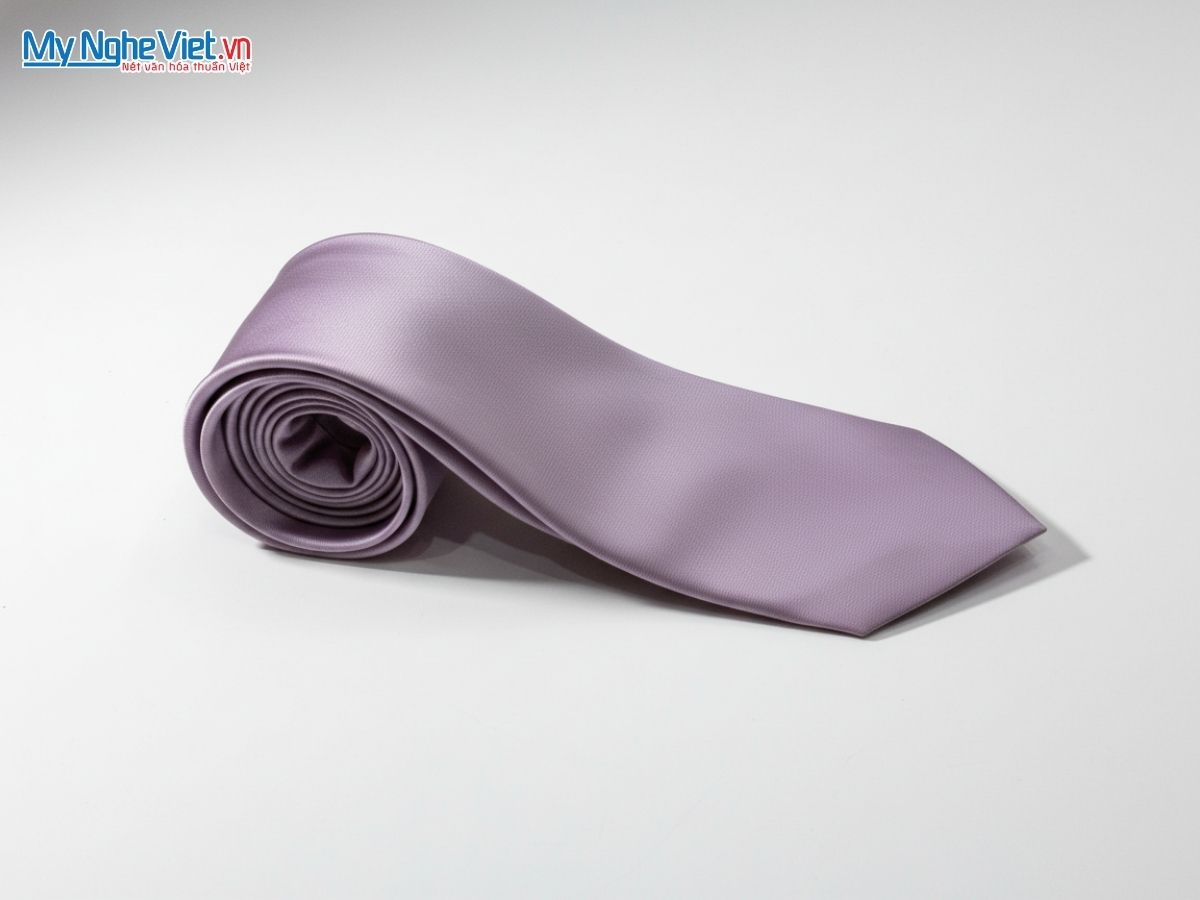 Cà Vạt Lụa Tơ Tằm Trơn Màu Tím MNV-CRVPT85