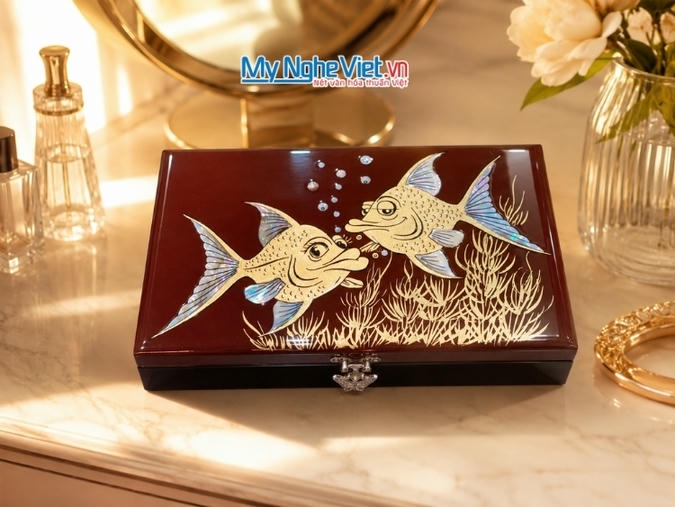 Hộp Trang Sức Cao Cấp Cẩn Cá Thoi Nền Nâu 14x24 MNV-HTSHD07-1