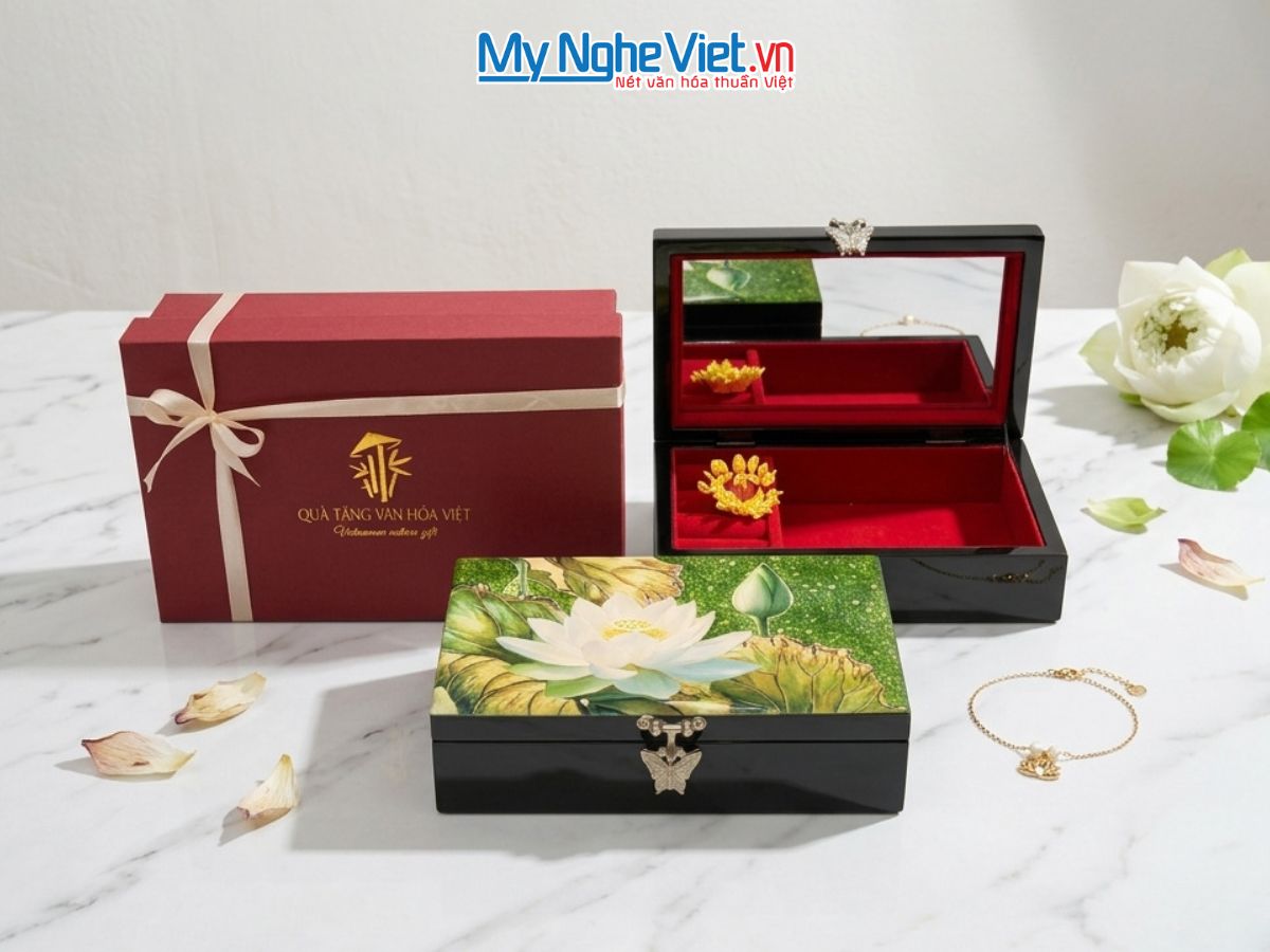 Hộp Đựng Trang Sức Sơn Mài Hoa Sen Trắng Nền Xanh HTSHD04-4