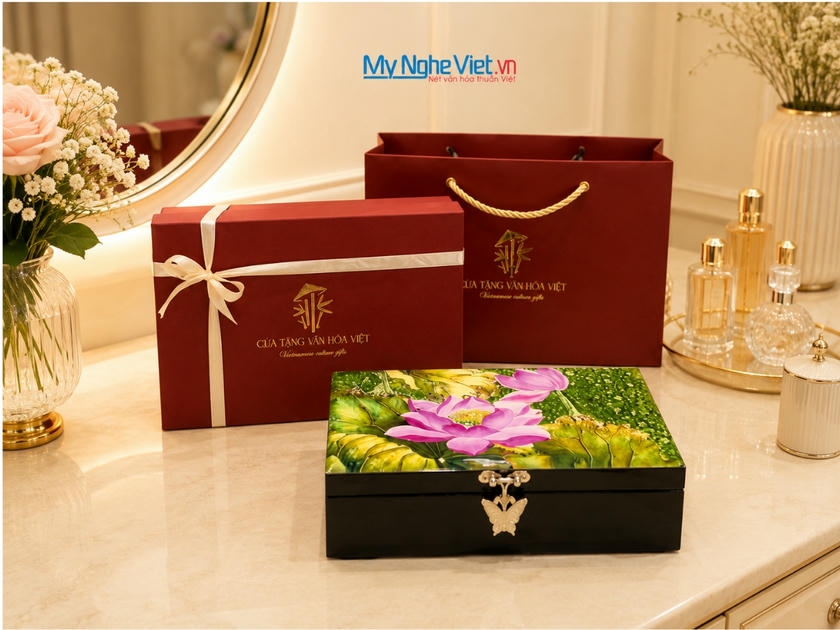 Combo Hộp Đựng Trang Sức Sơn Mài Sen Hồng Tím Nền Xanh + Hộp Ép Kim CBHTSHD04-3