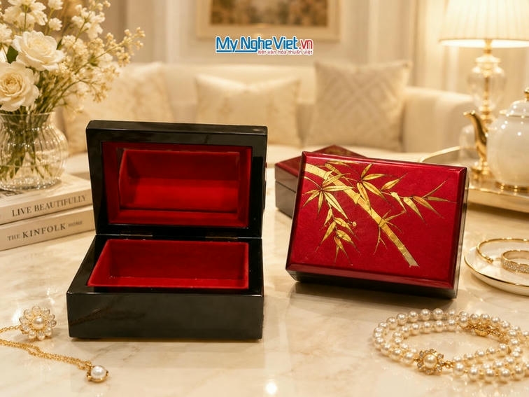 Hộp Trang Sức Sơn Mài Vẽ Trúc Đỏ (8x11x5)cm HTS8115
