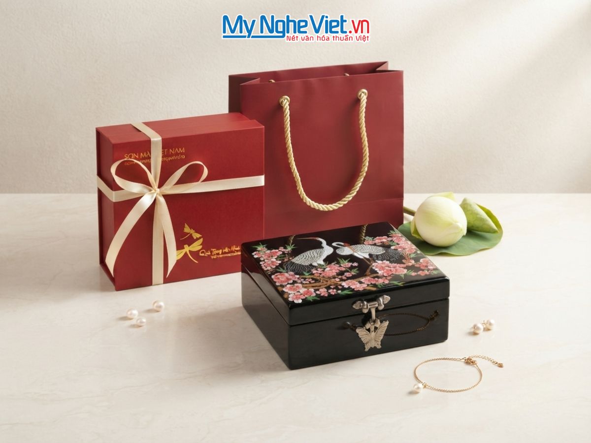 Hộp Sơn Mài Vẽ Cò Đào Nền Đen HSMHD13-4
