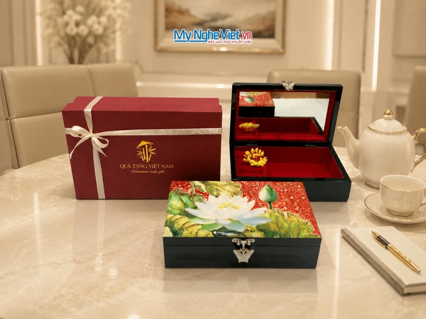 Combo Hộp Đựng Trang Sức Sơn Mài Sen Trắng Nền Đỏ + Hộp Ép Kim CBHTSHD04