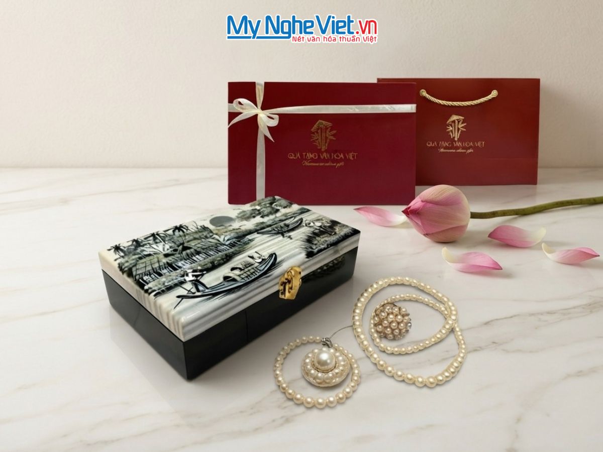Hộp Trang Sức Sơn Mài Vẽ Đồng Quê Đen Trắng HTS79/1