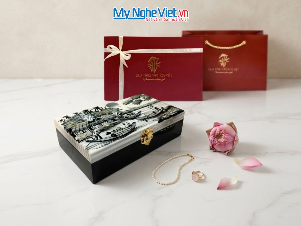 Hộp Trang Sức Sơn Mài Vẽ Đồng Quê Đen Trắng HTS79/1.2