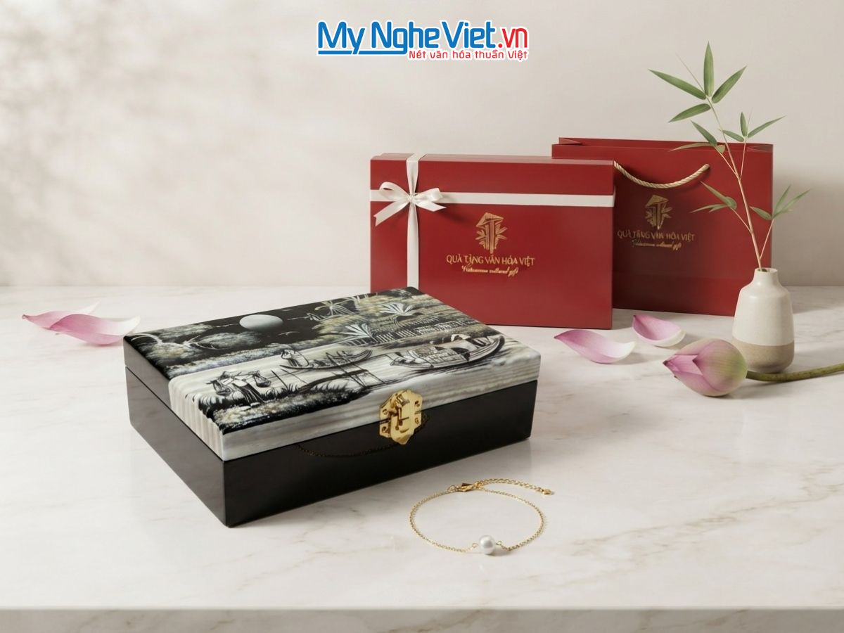Hộp Trang Sức Sơn Mài Vẽ Đồng Quê Đen Trắng HTS79/1.3
