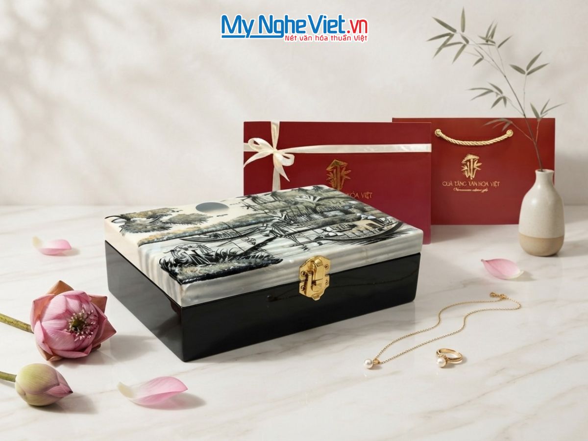 Hộp Trang Sức Sơn Mài Vẽ Đồng Quê Đen Trắng HTS79/1.1