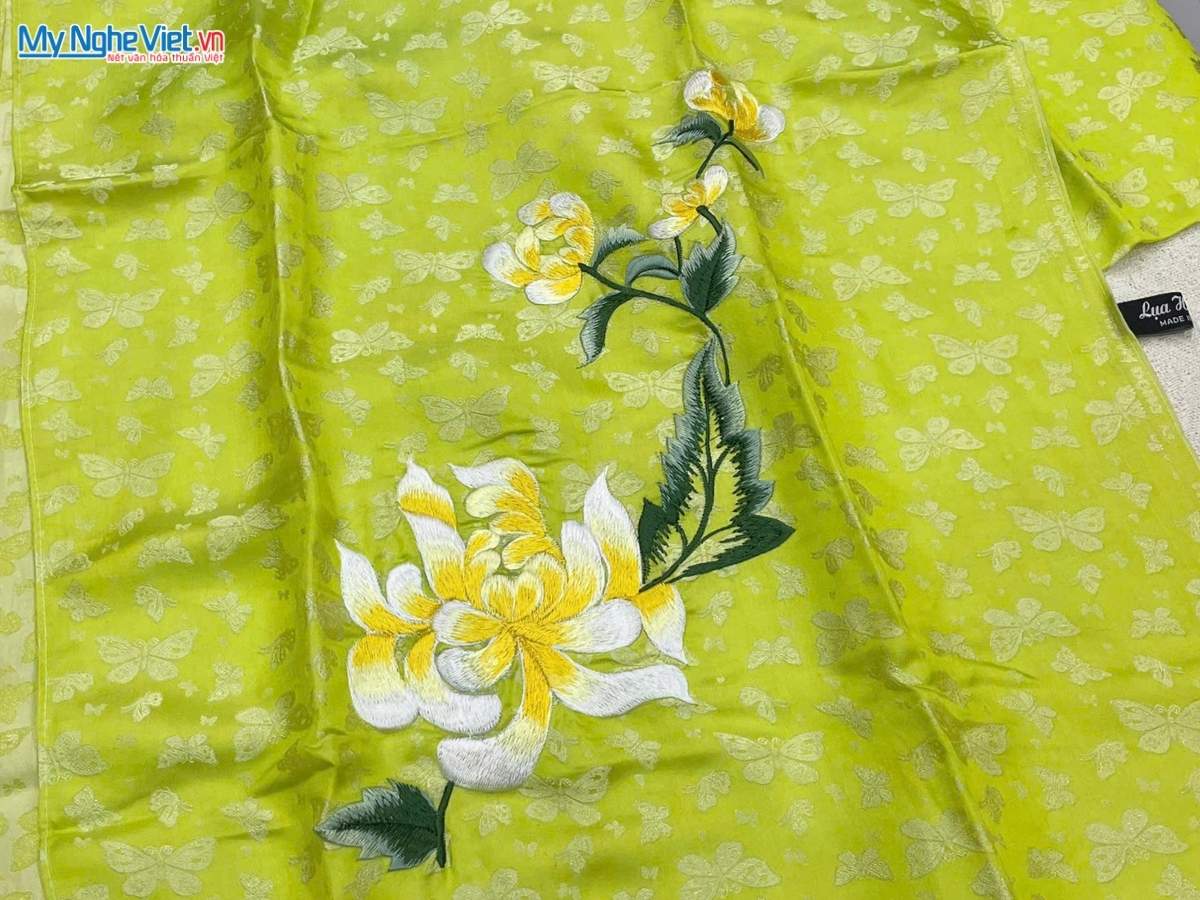 Khăn Lụa Tơ Tằm Thêu Hoa Màu Xanh Cốm 57x180cm MNV-KLTA45190-17