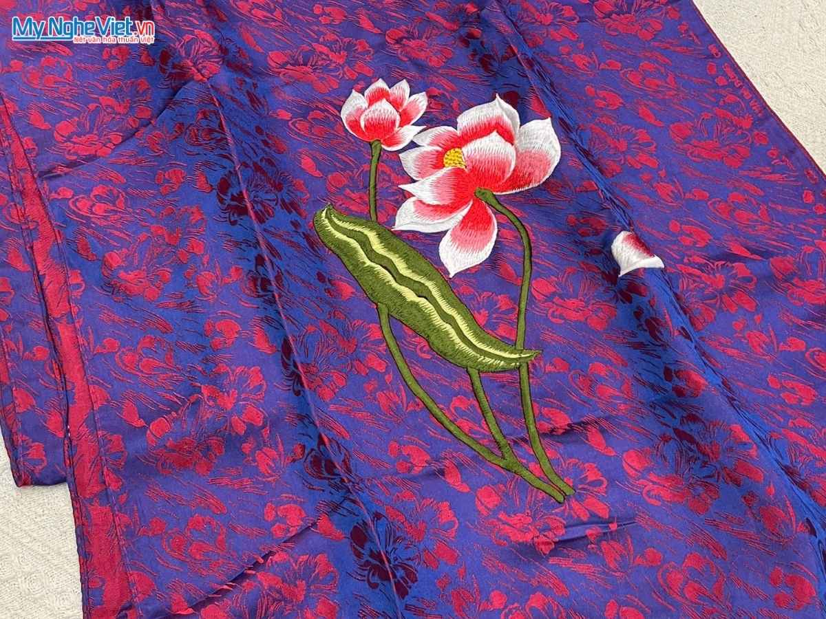 Khăn Lụa Tơ Tằm Thêu Hoa Màu Xanh Tím 57x180cm MNV-KLTA45190-9.1