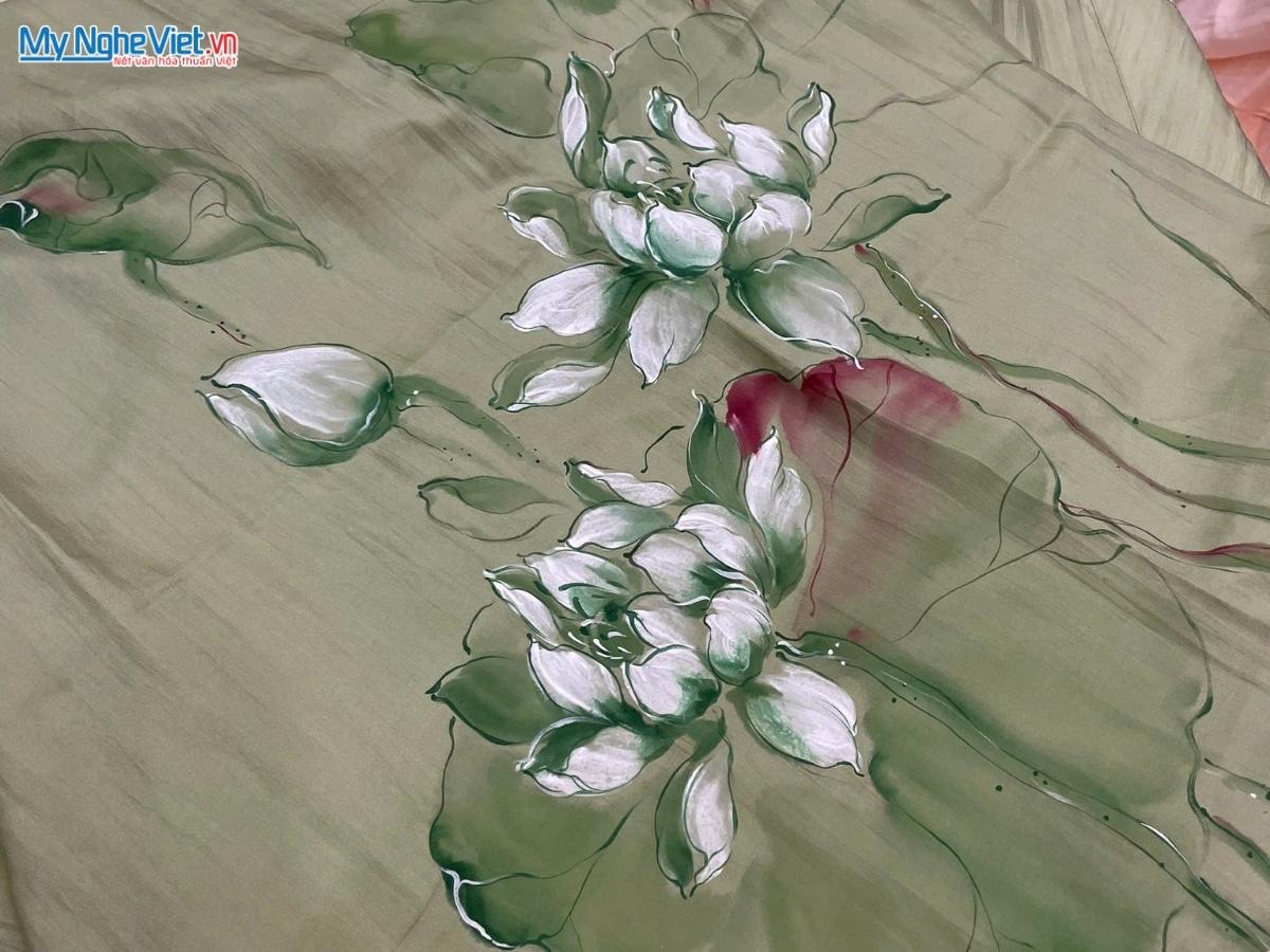 Khăn Lụa Tơ Tằm Vẽ Tay Hoa Sen 83x180cm MNV-PT70180/1.1