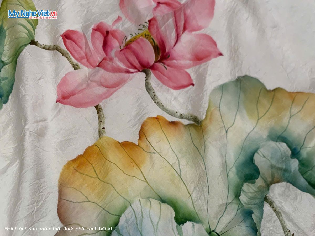 Khăn Lụa Tơ Tằm Vẽ Tay Hoa Sen 87x87cm KLNC88/1