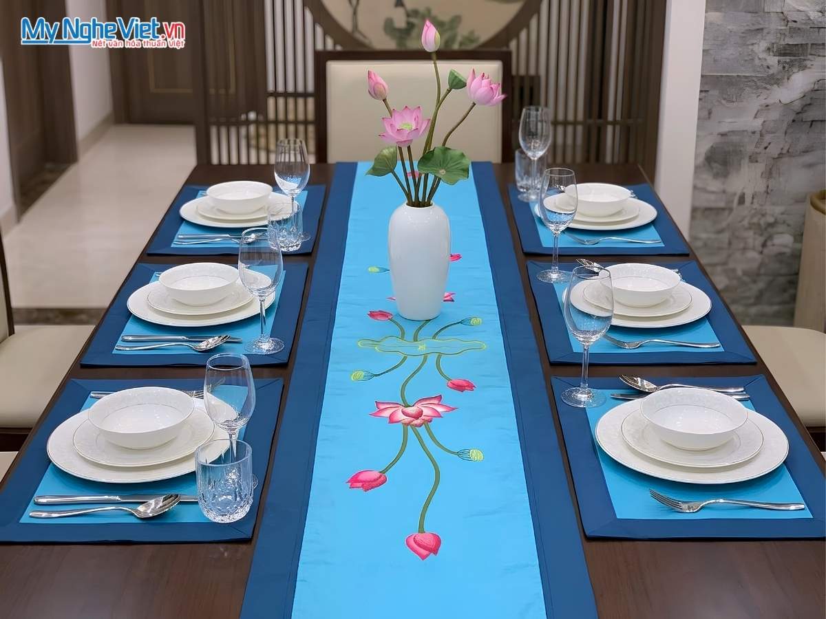 Khăn Trải Bàn Thêu Hoa Sen Màu Xanh Dương MNV-KLTB11.3