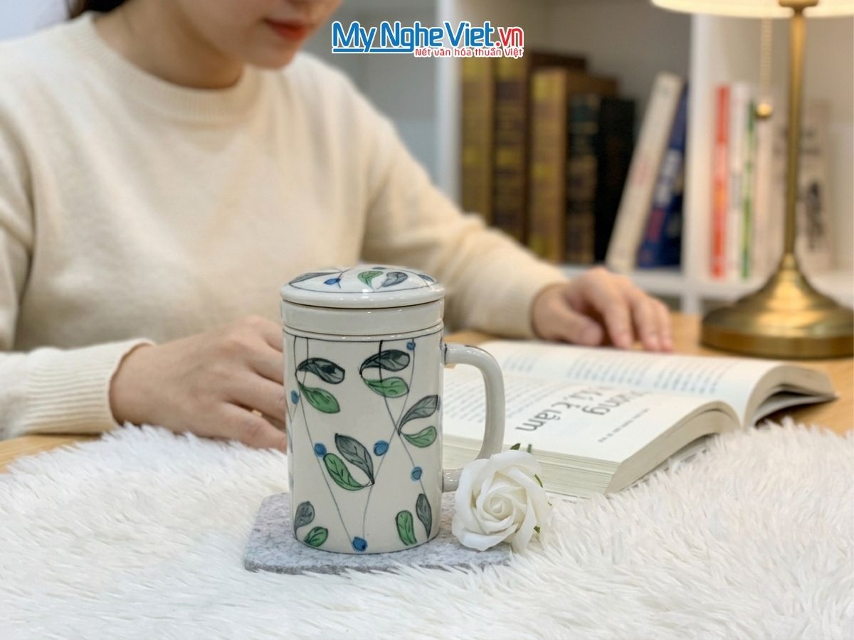 Ly Lọc Trà Gốm Sứ Vẽ Lá Ô Liu LLTH002