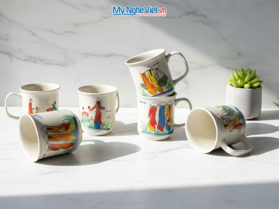 Ly sứ trụ có quai men tấm vẽ cô gái - phố cổ H8.5cm LSH01.1