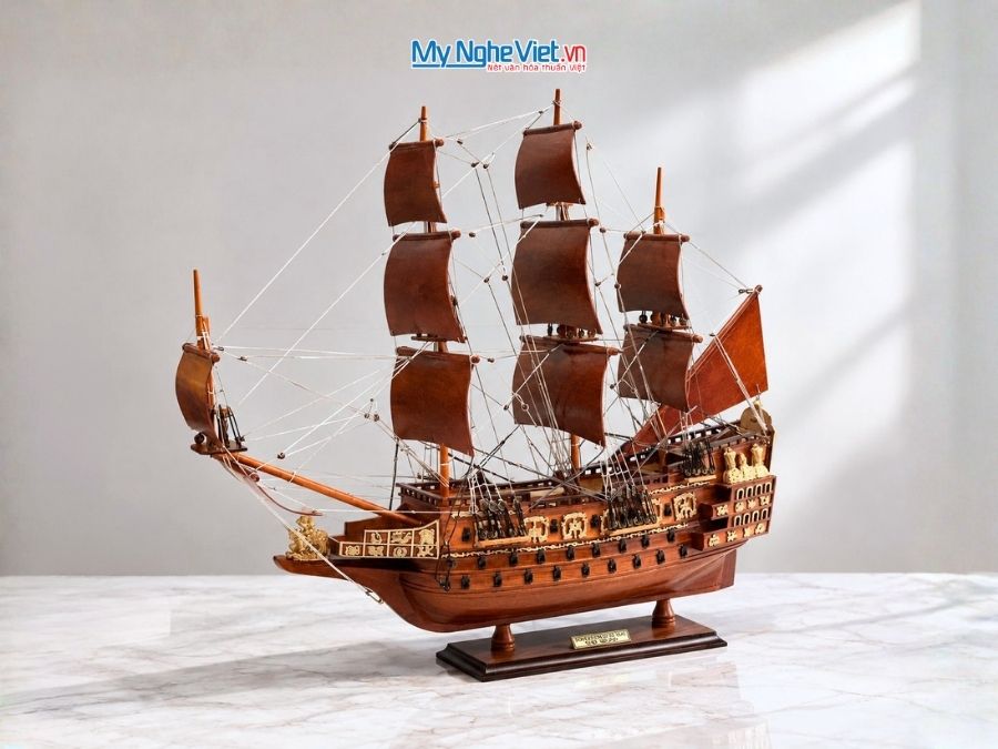 Mô Hình Tàu Chiến Cổ Sovereign Of The Seas Gỗ Tràm Thân 46cm MNV-TB08.1