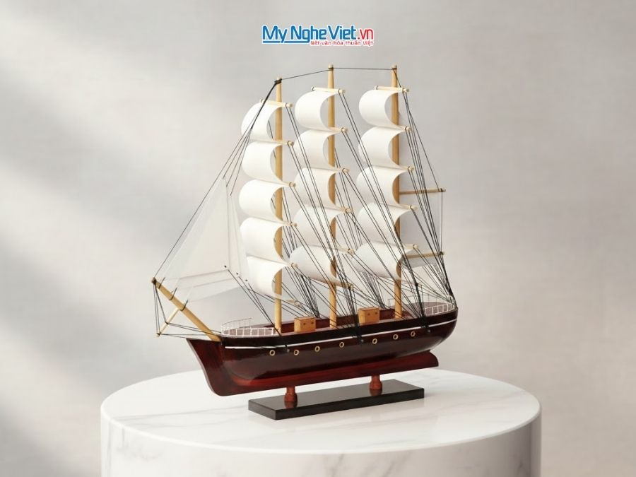 Mô hình tàu thuyền chở hàng France II (thân 32cm) MNV-TB80/32