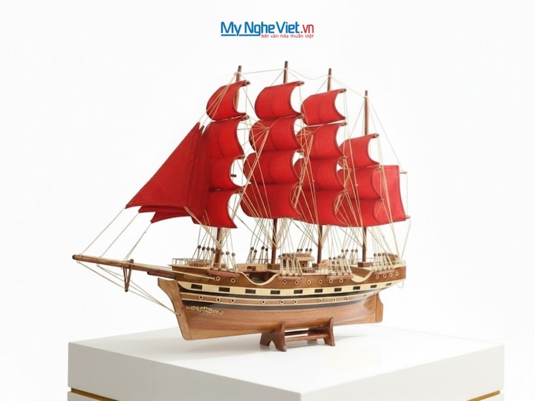 Mô Hình Thuyền Buồm France II Gỗ Tự Nhiên Thân 60cm MNV-TB03-1