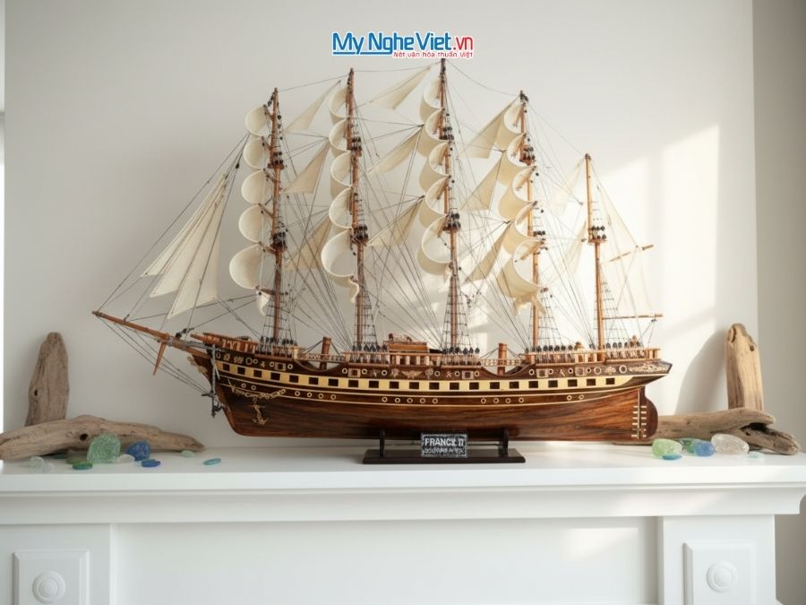 Mô Hình Thuyền Buồm France II Gỗ Muồng Đen Thân 1m MNV-TB01/1